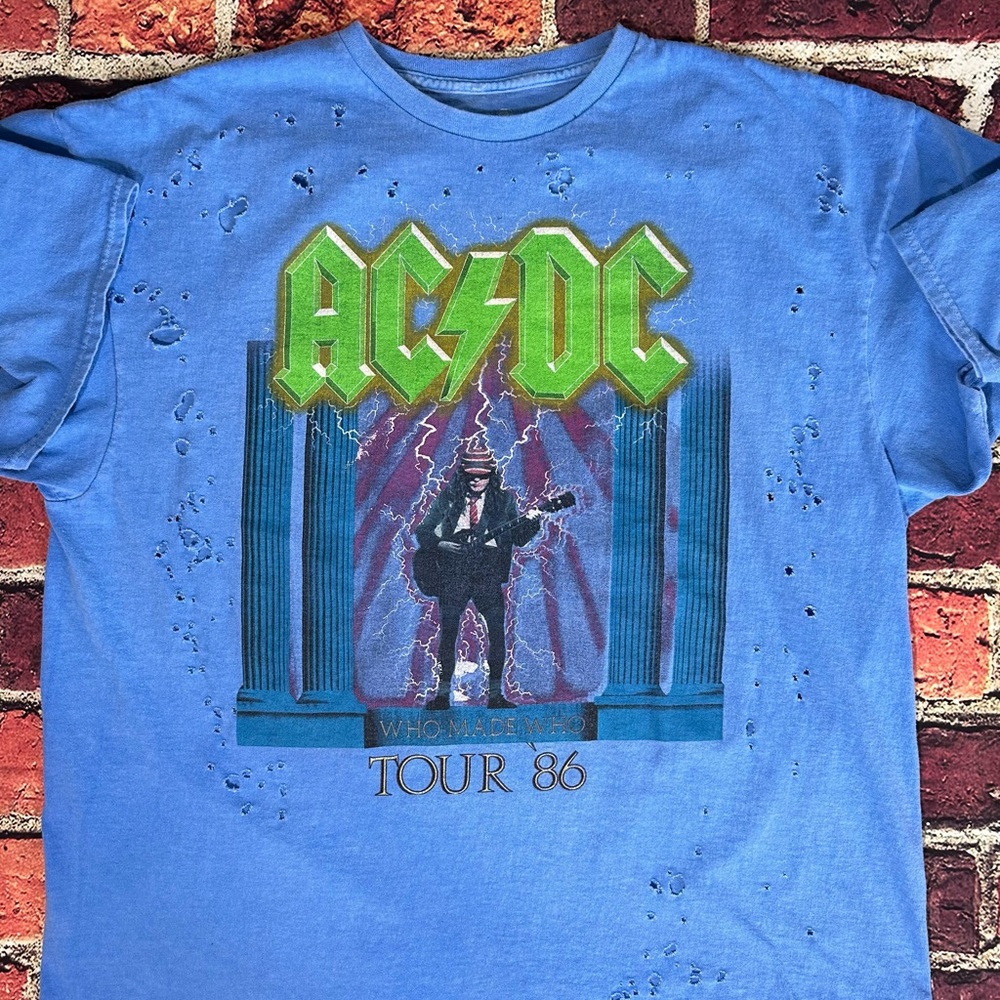 AC/DC T-SHIRT SIZE S/M WHO MADE WHO NORTH AMERICAN TOUR ‘86 BLUE DISTRESSED